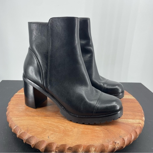 Cole Haan Foster Lug Sole heel ankle Booties 7.5 black leather cap toe - Picture 1 of 8